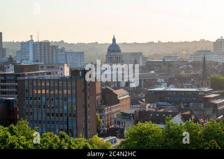 Blick auf die Skyline von Nottingham City Blick auf das Stadtzentrum von Nottingham Castle, Nottinghamshire England Stockfoto