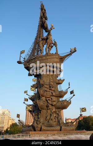 Moskau, Russland - 04. September 2008: Denkmal des russischen Zaren Peter des Großen in Moskau. Autor Zurab Zereteli Stockfoto