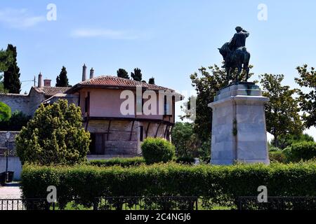 Kavala, Griechenland - 13. Juni 2019: Denkmal und Residenz von Ali Pasha im Panagia-Bezirk Stockfoto