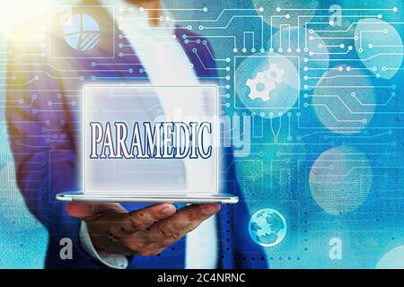 Textzeichen mit Paramedic. Geschäftsfoto zeigt einen Mitarbeiter im Gesundheitswesen mit einem Know-how in der medizinischen Notarbeit System Administrator Control, gea Stockfoto