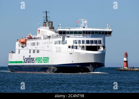 Scandlines Hybrid Fähre BERLIN Rückflug Rostock Stockfoto