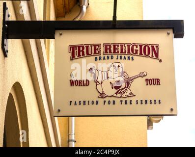 Ingolstdat - Deutschland : Interieur der True Religion Brand Jeans. True Religion Brand Jeans ist ein amerikanisches Bekleidungsunternehmen. Mit Sitz in Vernon, Kalifornien. Stockfoto
