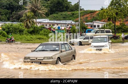 Flash Überschwemmungen Penampang Big hat Sabah Borneo Malaysia Stockfoto