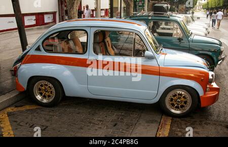 Almería, Andalusien, Spanien, Europa.. Feria de Almería 2018. Ausstellung von Oldtimern Seat 600. Stockfoto