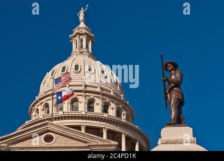 Alamo Memorial und State Capitol in Austin, Texas, USA Stockfoto