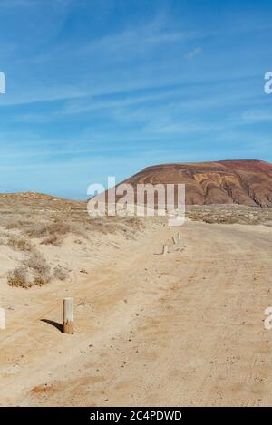 La Graciosa/der höchste Punkt der Insel ist ein Teil von Montana Pedro Barba (der Gipfel ist Agujas Grandes mit 266 m), Kanarische Inseln, Spanien Stockfoto