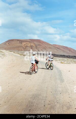 La Graciosa/der höchste Punkt der Insel ist ein Teil von Montana Pedro Barba (der Gipfel ist Agujas Grandes mit 266 m), Kanarische Inseln, Spanien Stockfoto