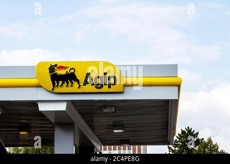 Nürnberg, DEUTSCHLAND : AGIP-Logo auf einer Tankstelle. AGIP ist ein italienisches Ölunternehmen mit Sitz in Roma, Italien und es war eine Tochtergesellschaft der multin Stockfoto