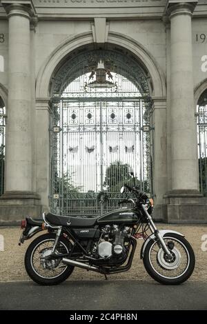 Kawasaki Z900 Lass die guten Zeiten Rollen Stockfoto