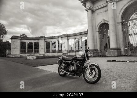 Kawasaki Z900 Lass die guten Zeiten Rollen Stockfoto