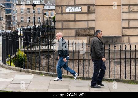 Eine Aktivistengruppe hat alternative Straßenschilder auf Straßen mit Verbindungen zum ScotlandÕs Sklavenhandel auf Dundas Street, Edinburgh Schottland angebracht Stockfoto