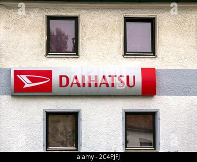 Zirndorf, Bayern, Deutschland: Das Logo der Marke 'Daihatsu' Stockfoto