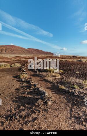 La Graciosa/der höchste Punkt der Insel ist ein Teil von Montana Pedro Barba (der Gipfel ist Agujas Grandes mit 266 m), Kanarische Inseln, Spanien Stockfoto