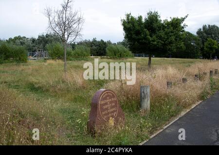 Das Denkmal für die Shepherd's Bush Morde, auch bekannt als das Massaker von Braybrook Street, White City, Shepherd's Bush London UK Stockfoto