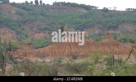 Berg in der Desierto de la Tatacoa (Tatacoa Wüste) in Villavieja, Huila / Kolumbien Stockfoto