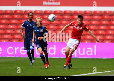 NOTTINGHAM, ENGLAND. 28. JUNI - Joe Lolley (23) aus Nottingham Forest während des Sky Bet Championship-Spiels zwischen Nottingham Forest und Huddersfield Town am City Ground, Nottingham am Sonntag, 28. Juni 2020. (Kredit: Jon Hobley - MI News) Kredit: MI Nachrichten & Sport /Alamy Live Nachrichten Stockfoto