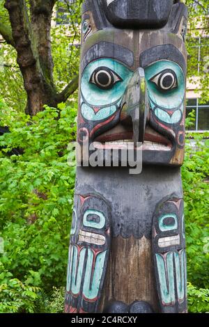 Totempfahl in Pioneer Square, Seattle, Washington State, USA Stockfoto