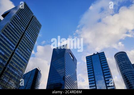 KPMG-Hauptsitz, Wolkenkratzer und Bürogebäude im Geschäftsviertel La Defense, Paris Stockfoto