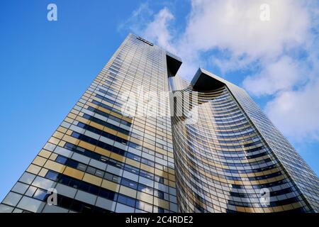 KPMG-Hauptsitz, Wolkenkratzer und Bürogebäude im Geschäftsviertel La Defense, Paris Stockfoto