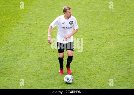 Bielefeld, Deutschland. 28. Juni 2020. firo: 28.06.2020, Fuvuball, 3.Bundesliga, 2019/2020 Arminia Bielefeld - FC Heidenheim Brian Behrendt (Arminia Bielefeld) Individuelle Aktion weltweit Credit: dpa/Alamy Live News Stockfoto