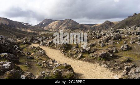 Empty volcanic trail in highlands of Iceland at Landmannalaugar Stockfoto