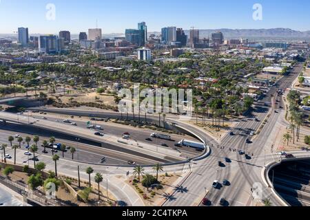 SPUI Typ Interchange entlang der Interstate 10 in der Innenstadt von Phoenix in der Story Nachbarschaft, Arizona Stockfoto