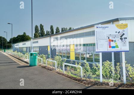 Northampton (Weiterbildung) College, Northampton, England, während der Coronavirus-Sperre, juni 2020. Stockfoto