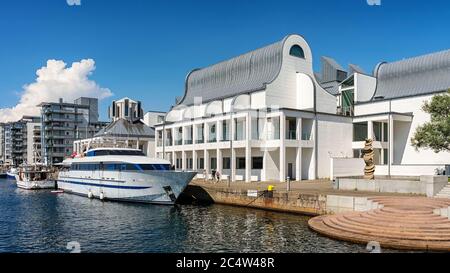 HELSINGBORG, SCHWEDEN - 27. JUNI 2020: Blick auf das Dunkers Museum im Nordhafen im Stadtzentrum Helsingborgs. Stockfoto