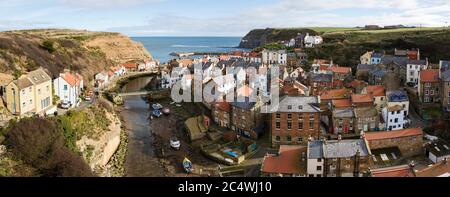 Panoramablick auf Staithes, North Yorkshire Stockfoto