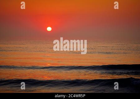 Sonnenaufgang am Schwarzen Meer in Rumänien Stockfoto