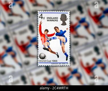 England Winners Stamp von 1966 - eine britische Briefmarken-Gedenkausgabe zur Erinnerung an Englands Sieg der Fußball-Weltmeisterschaft. Stockfoto