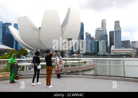 Blick auf die Innenstadt von Core und das Art Science Museum von Marina Bay in Singapur, Asien Stockfoto