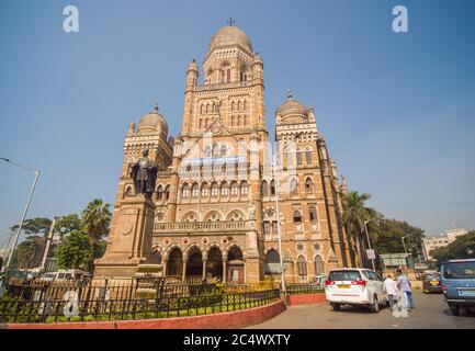 Mumbai, Indien - 17. Dezember 2019: Municipal Corporation of Greater Mumbai, auch bekannt als Brihanmumbai Municipal Corporation. Es ist Indiens reichste Stockfoto