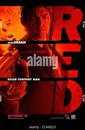 RED (2010) Regie: Robert Schwentke und mit Karl Urban als William Cooper, der 'R.E.D.' ist - Ruhestand extrem gefährlich, basierend auf dem DC Comic Buch. Stockfoto