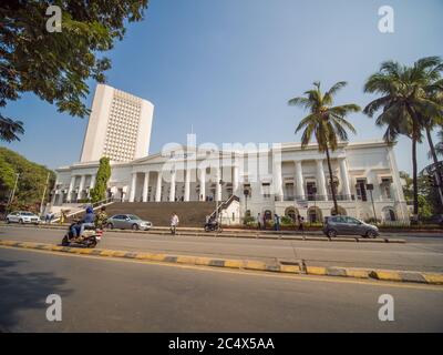 Mumbai, Indien - 17. Dezember 2019: Das Rathaus und die Asiatische Gesellschaft von Mumbai. Maharashtra - Indien Stockfoto