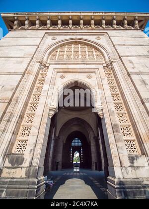 Die legendäre Architektur des Gateway of India in Mumbai. Stockfoto