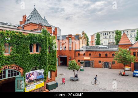 Kulturzentrum, Kulturbrauerei. Ursprünglich als Brauerei erbaut, ist es eines der wenigen gut erhaltenen Beispiele der Industriearchitektur in Berlin. Stockfoto