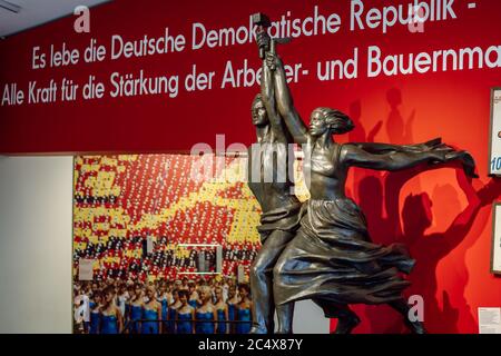 Dauerausstellung ALLTAG IN der DDR, Museum in der Kulturbrauerei Berlin, Deutschland. Stockfoto