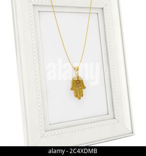 Goldenes Hamsa, Hand von Fatima Amulet Coulomb über leerem Fotorahmen auf weißem Hintergrund. 3d-Rendering Stockfoto