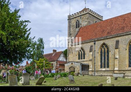 Die Abbey Church of St Peter and St Paul, allgemein bekannt als Dorchester Abbey, Dorchester on Thames, Oxfordshire, Großbritannien Stockfoto