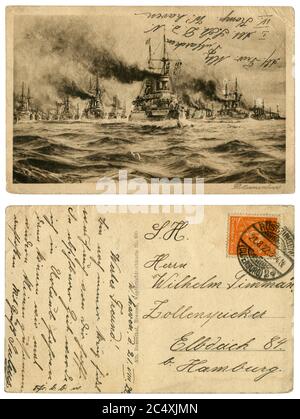 Deutsche historische Postkarte: Manöver der deutschen Reichsmarine, eine Armada von Kriegsschiffen im Feldzug. Handschriftliche Inschrift. Deutsches Reich, 1922 Stockfoto