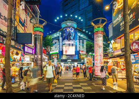 Taipei, Taiwan - 29. Juni 2020: ximending Bezirk, einer der beliebtesten Touristenort in taipei , auch als "Harajuku von Taipei" und die " Stockfoto