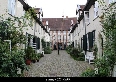 Blick auf den Füchtingshof in Lübeck, benannt nach Johann Füchting. UNESCO Weltkulturerbe Stockfoto