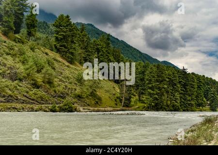 Ein Blickfang Landschaft Blick auf Pahalgam Kashmir Indien. Stockfoto