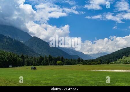 Ein Blickfang Landschaft Blick auf Pahalgam Kashmir Indien. Stockfoto