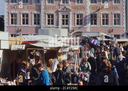 Markttag, Dienstag Marktplatz, Kings Lynn, Norfolk, East Anglia, England, Großbritannien Stockfoto