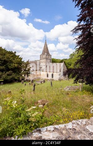 St Kenelms Kirche im Cotswold Dorf Sapperton, Gloucestershire Großbritannien Stockfoto