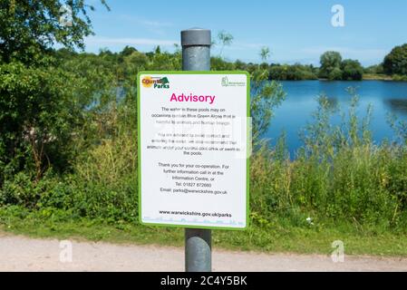 Broomey Croft Pool in Kingsbury Water Park, ein 600 Hektar großen Landschaftspark in North Warwickshire, Großbritannien, die für die Fischerei verwendet wird Stockfoto