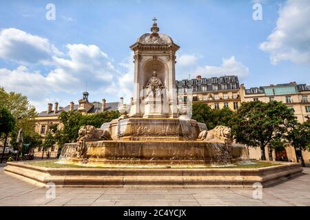 Brunnen Saint-Sulpice vor der Kirche Saint-Sulpice in Paris Stockfoto