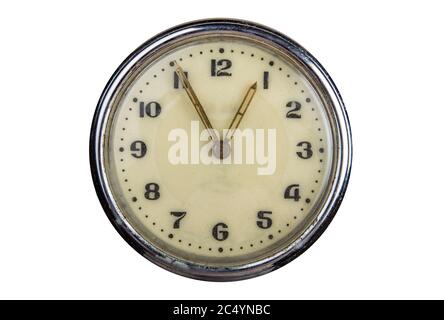 Vintage Uhr Gesicht isoliert auf weißem Hintergrund. 5 Minuten bis 1 Uhr. Stockfoto